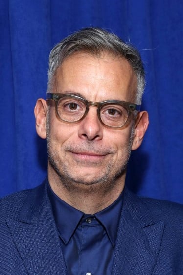 Смотреть популярные фильмы/сериалы онлайн с актером Joe Mantello в хорошем качестве