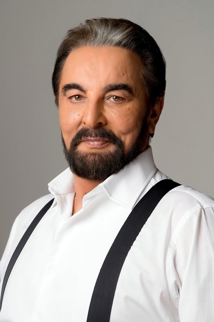 Смотреть популярные фильмы/сериалы онлайн с Kabir Bedi в хорошем качестве