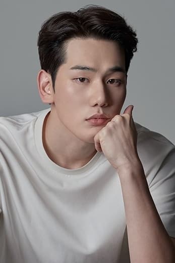 Смотреть популярные фильмы/сериалы онлайн с Lee Won-seok в хорошем качестве