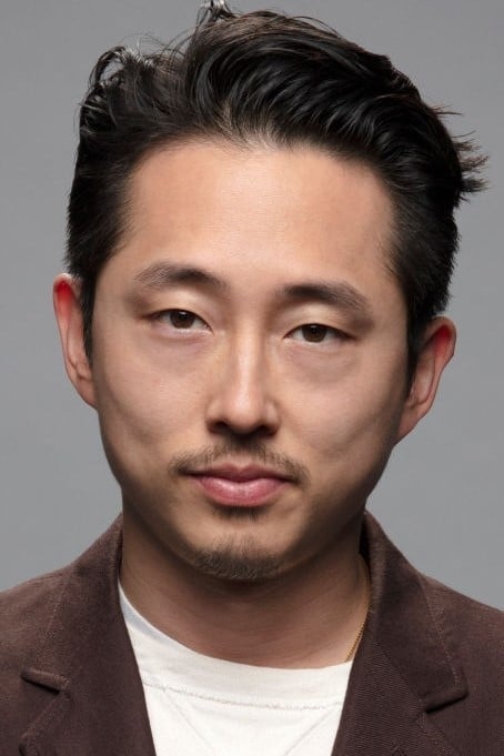 Смотреть популярные фильмы/сериалы онлайн с актером Steven Yeun в хорошем качестве