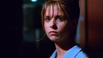 Buffy-The-Vampire-Slayer-S1E1-352x198