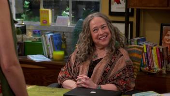 Disjointed-S1E1-352x198_YqXYpIN